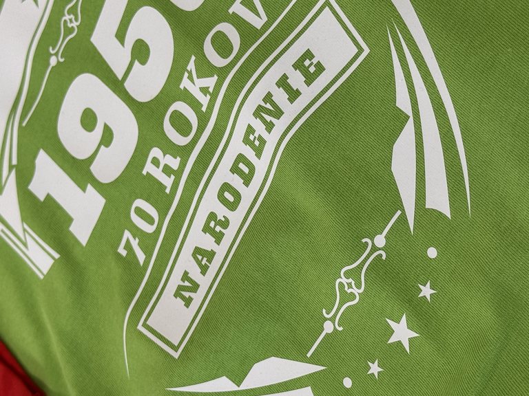 Detail potlače — výročná grafika